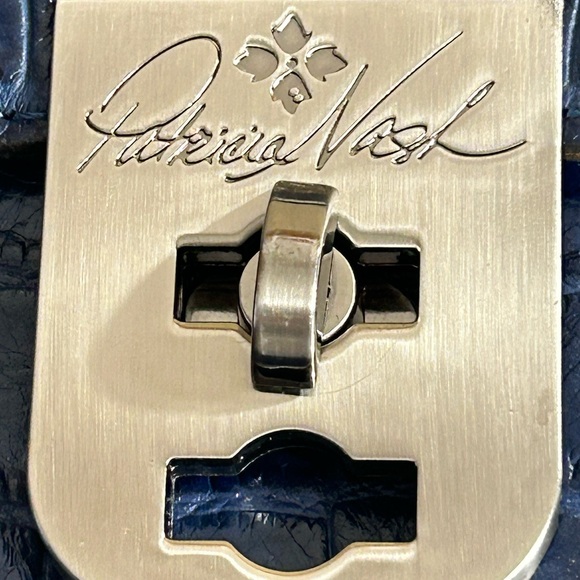 Patricia Nash Blue Leather Croc-Embossed Crossbody Bag Stylish Hardware - Picture 2 of 16